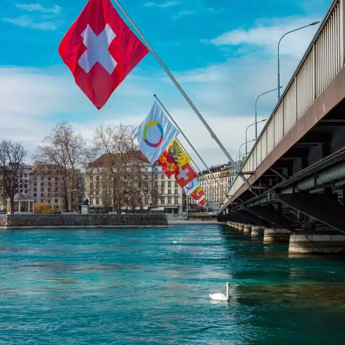 Frontaliers du canton de Genève, il est temps de revoir vos impôts à la baisse !